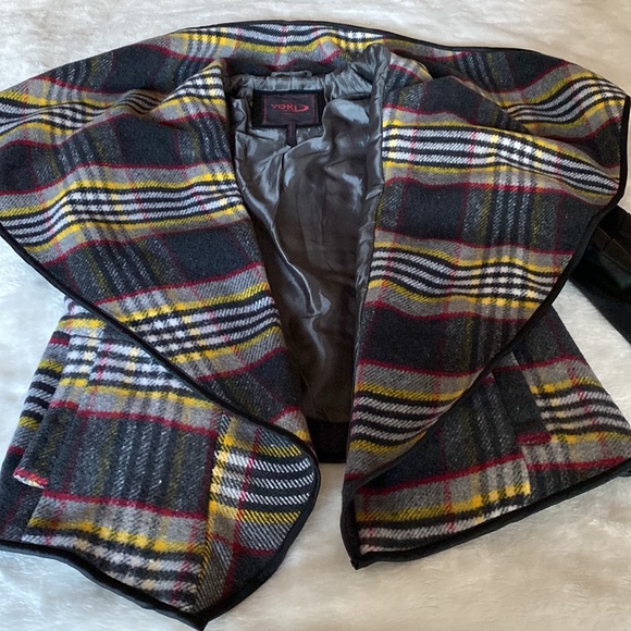 EUC New York YOKI Outerwear Collection Plaid Jacket with Faux Leather Sleeves - Picture 11 of 15